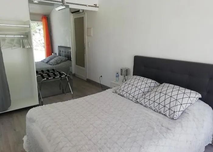 La Pinède Du Couette-café