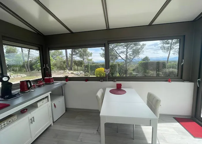 La Pinède Du Esparron-de-Verdon