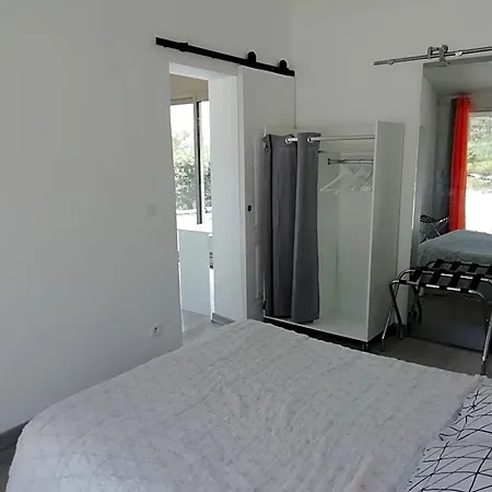 Bed & Breakfast La Pinede Du